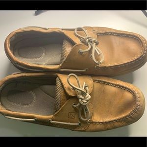 Tan Sperry size 9